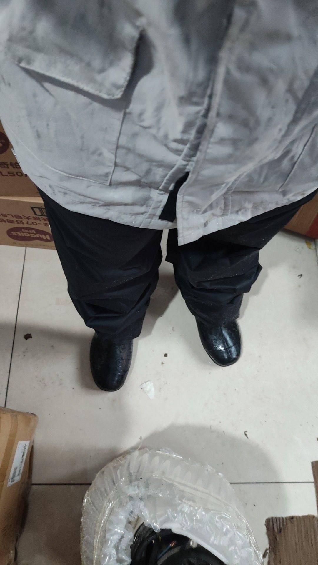 这雨下的可真大呀，前往桥下帮人推车，不不