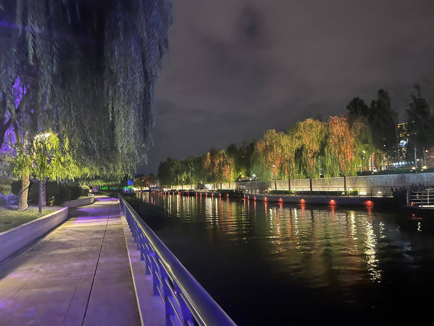 欢迎来看，8月的北京塞纳河_3