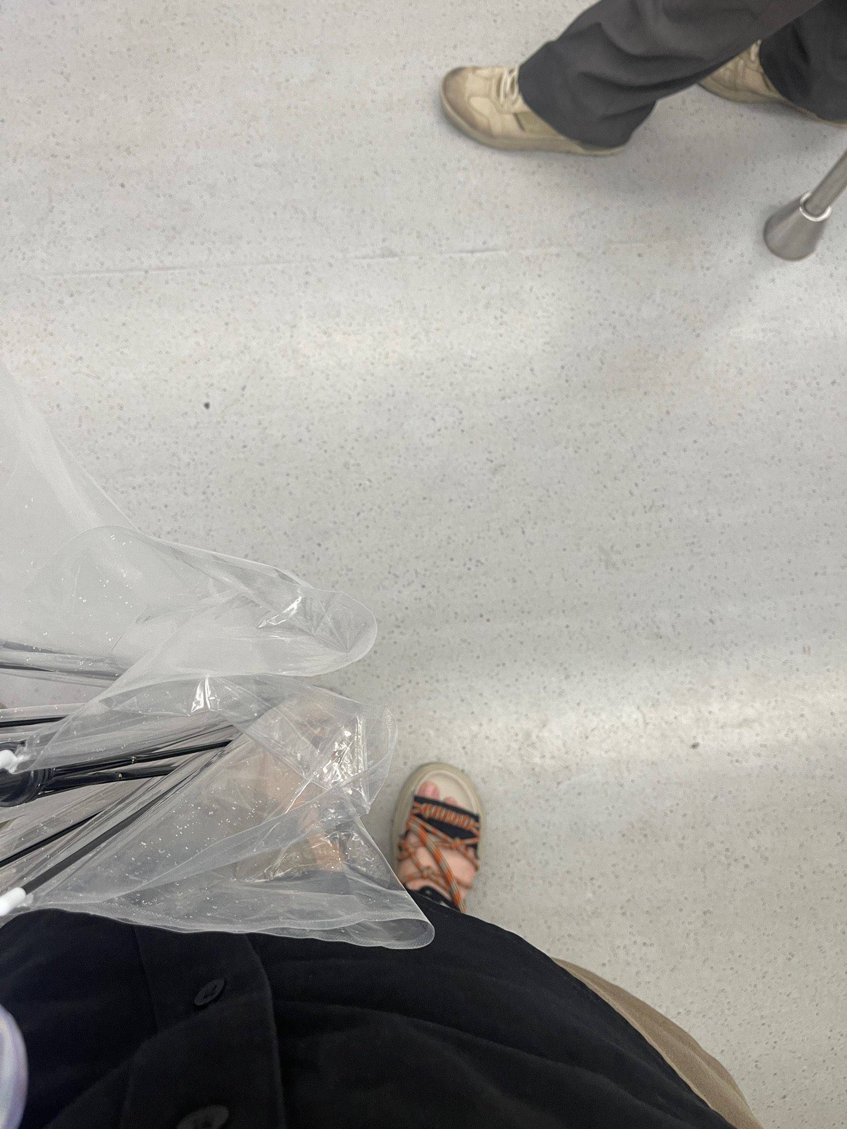 公寓地铁下一站南京西路太古汇新疆集市_4