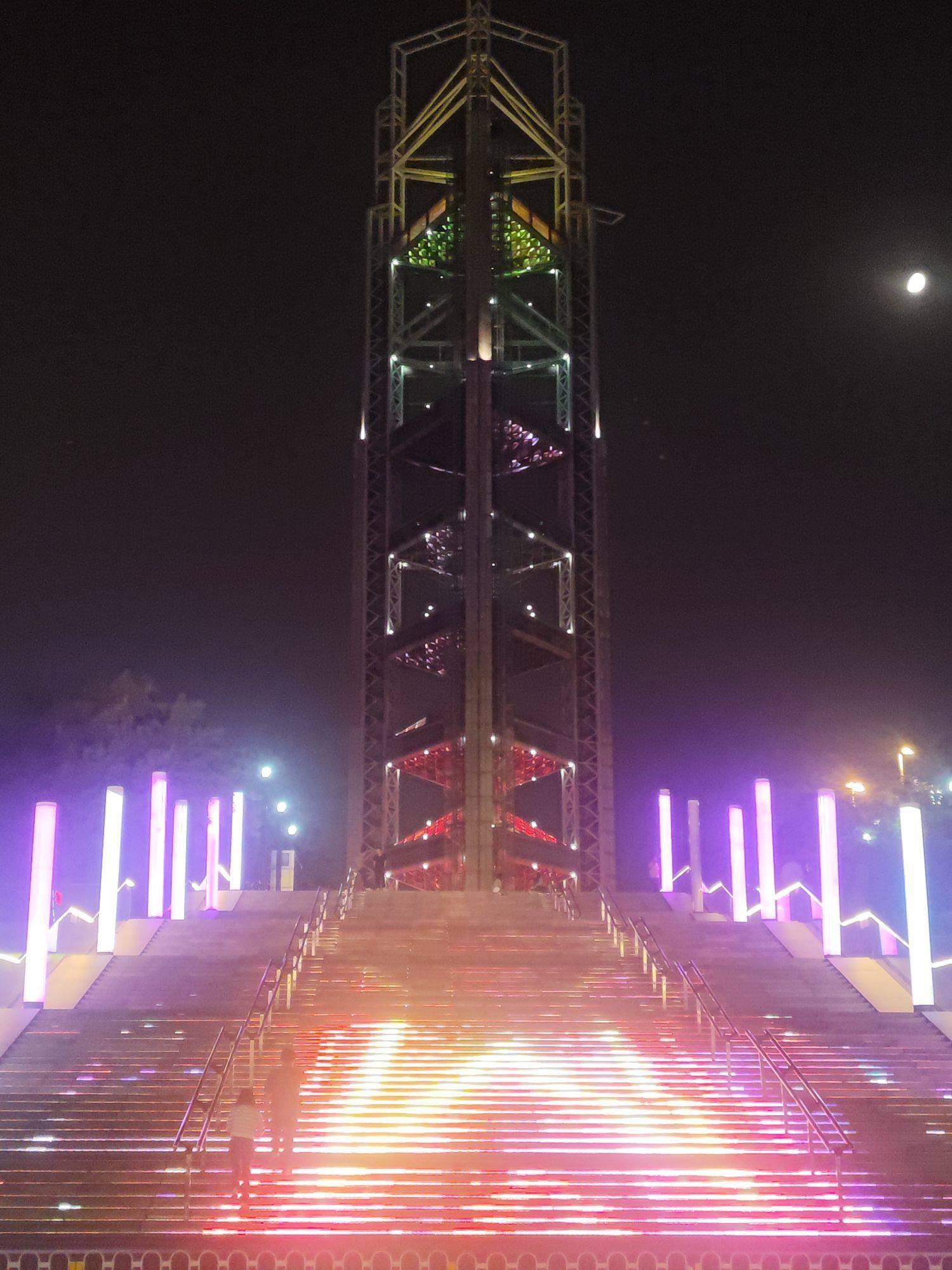 出来遛个弯 真好看_1