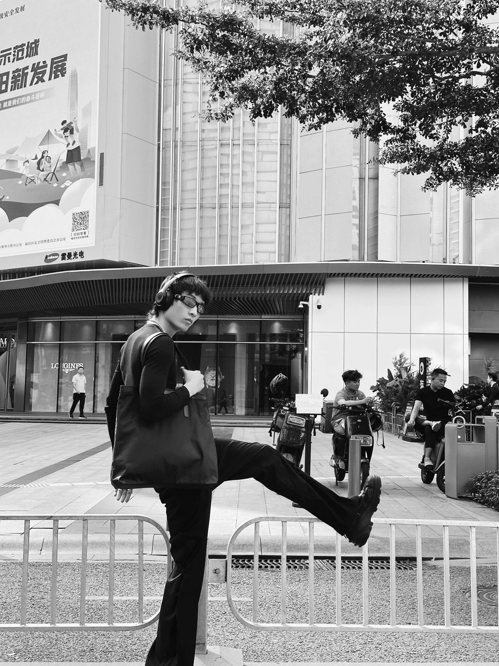 深圳蹲时尚弄潮儿室友_3