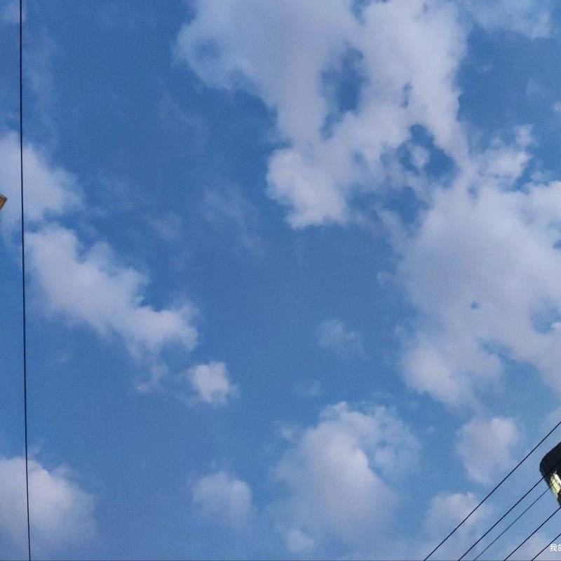 今天的天空格外的治愈