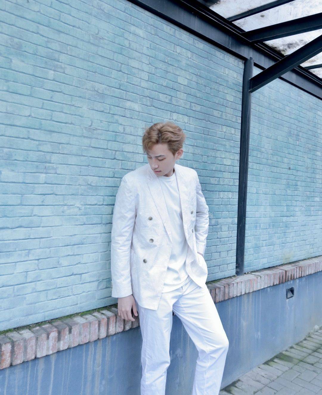 蹲一个爱拍照的室友搭子_2