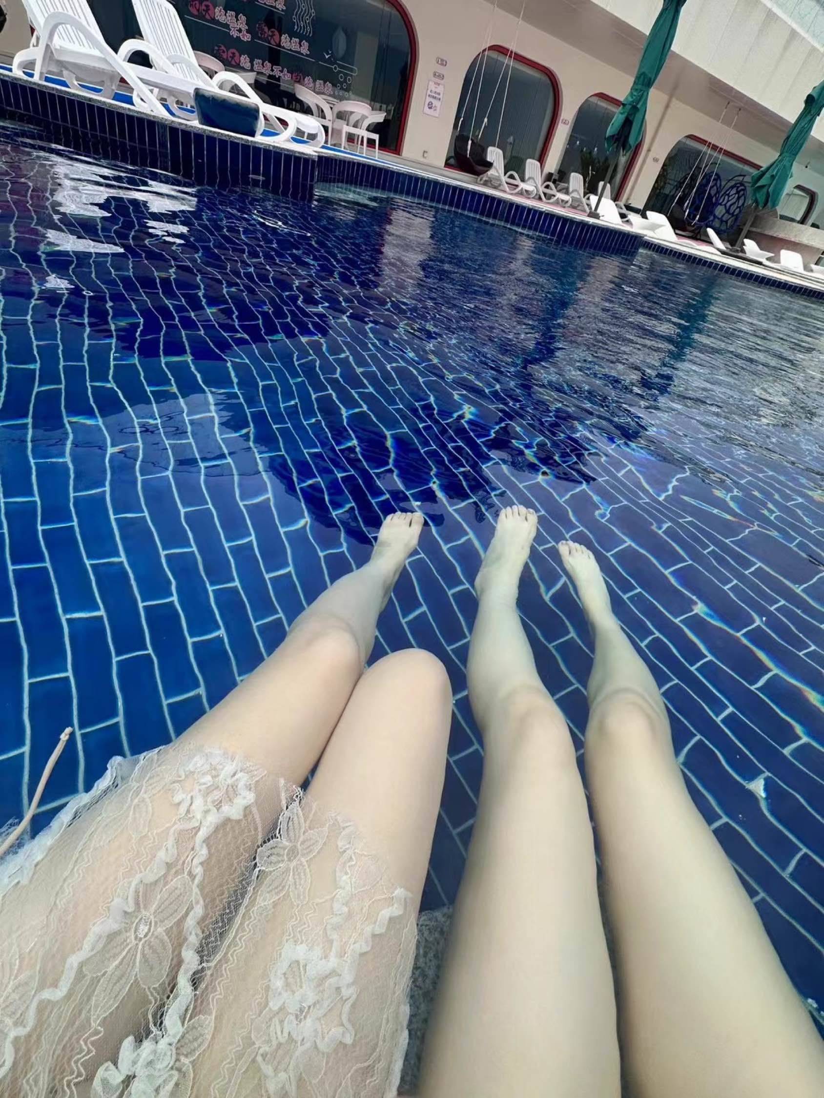 “要不要一起吹吹海风？”_1