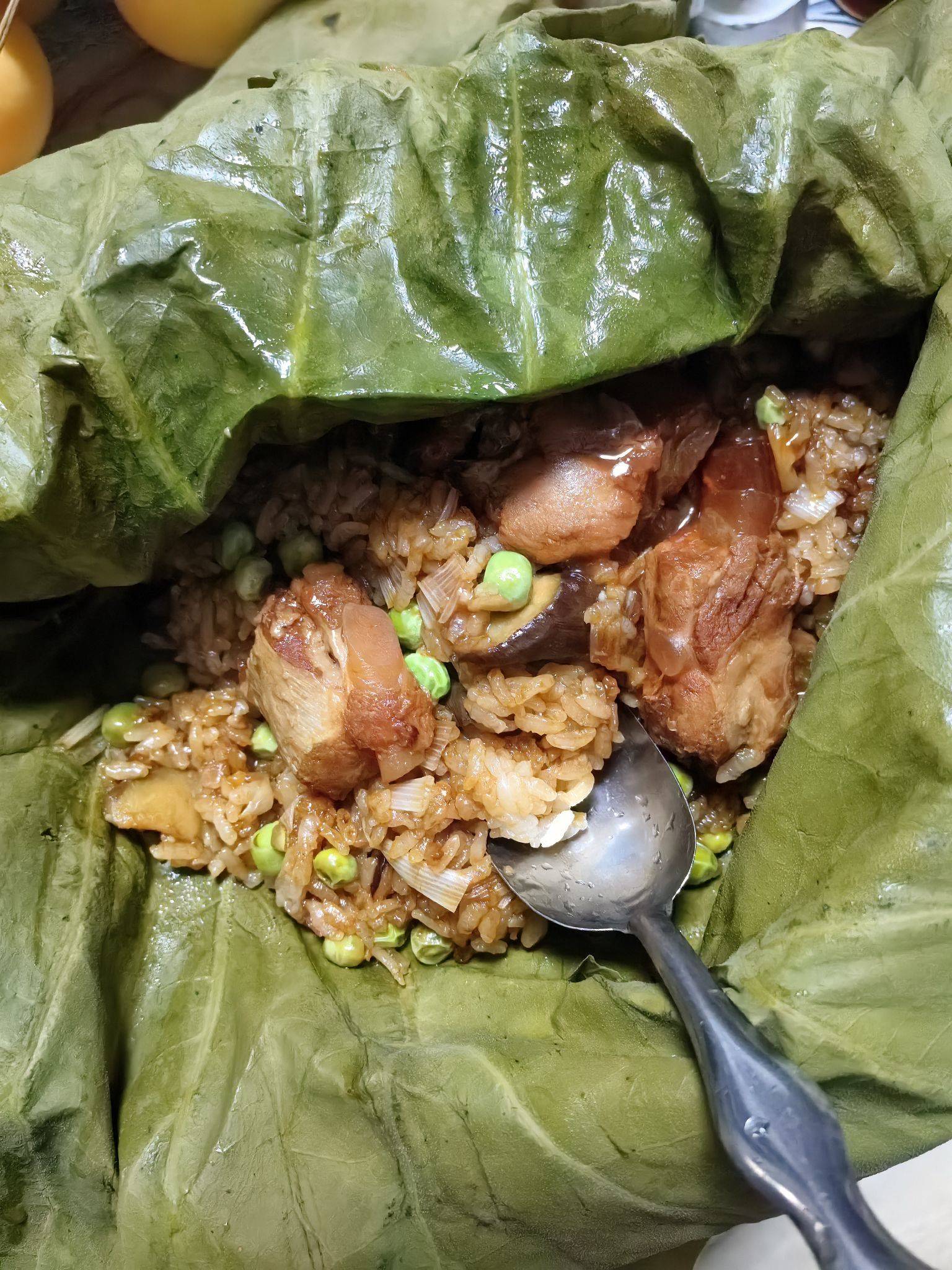 夏天了，做一个荷叶包饭吃一下