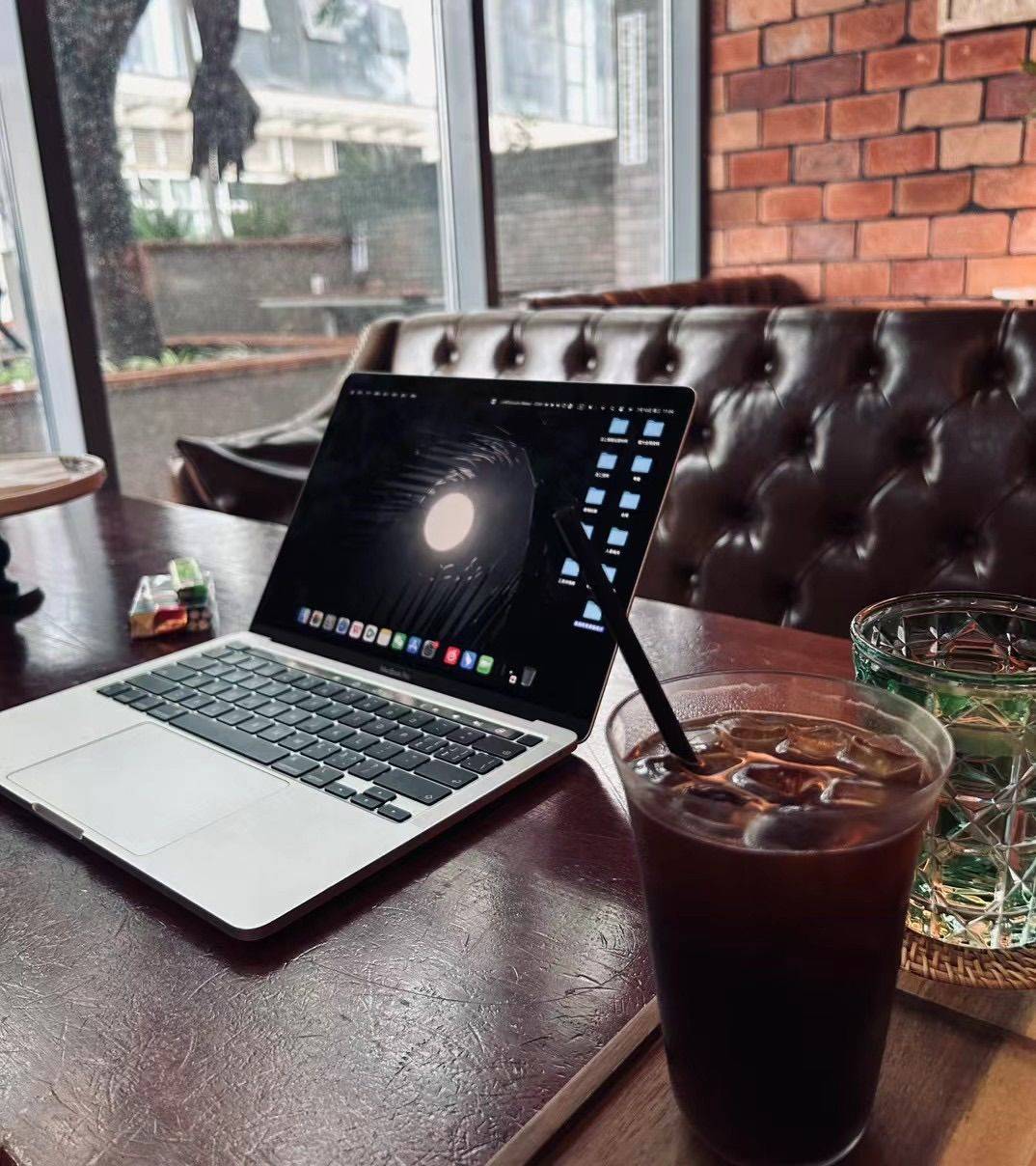 依萍又在找爸爸要钱了吗