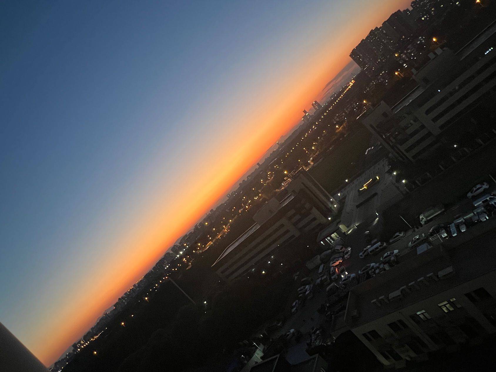 醉美夕阳🌇和戚风蛋糕🍰绝配