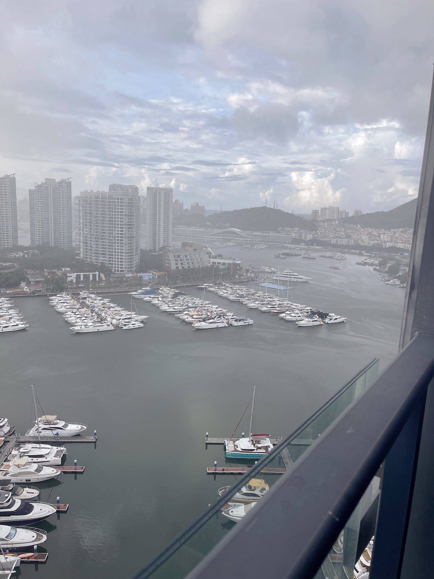 雨天的码头_2
