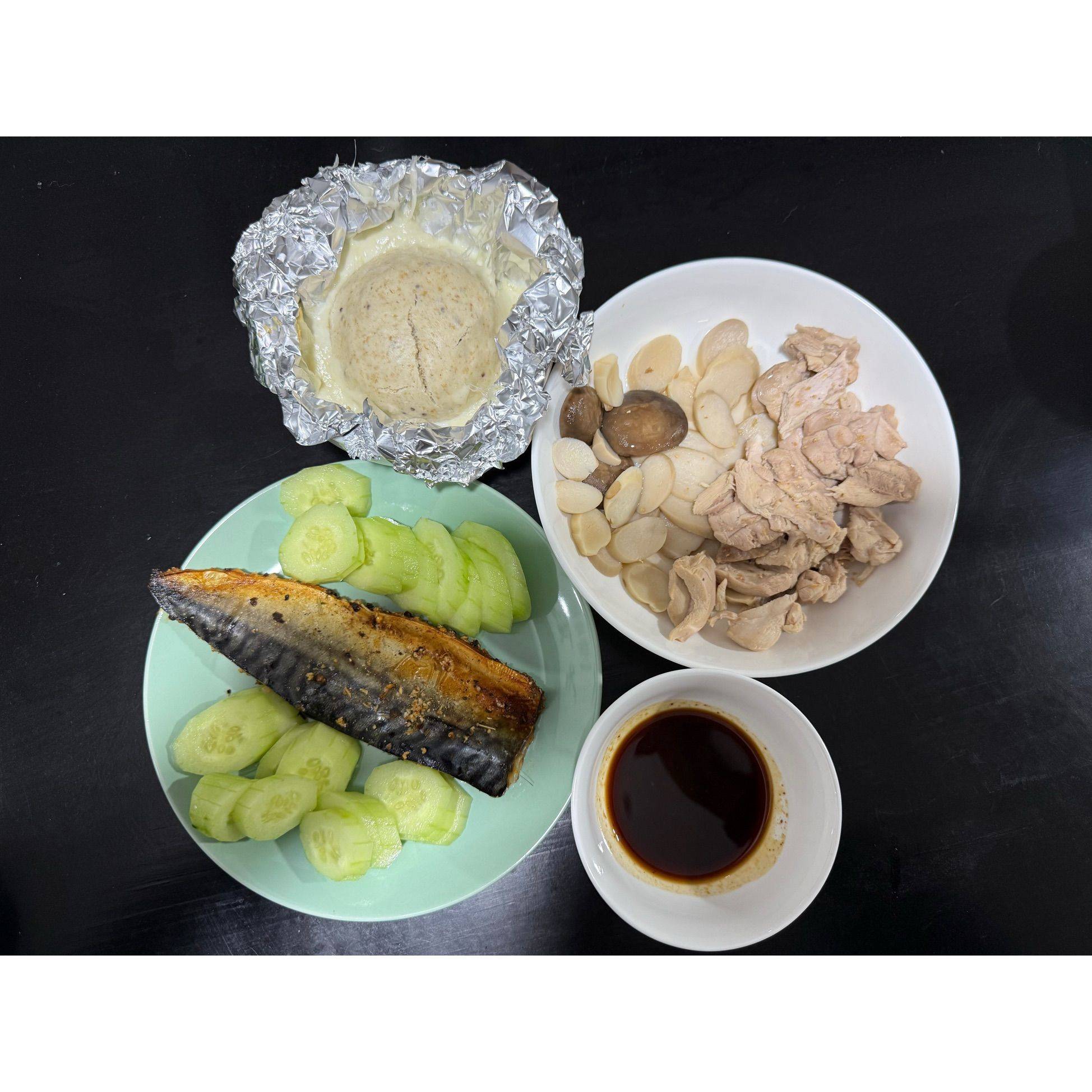 最近有在积极健身，所以每天自己做饭_1