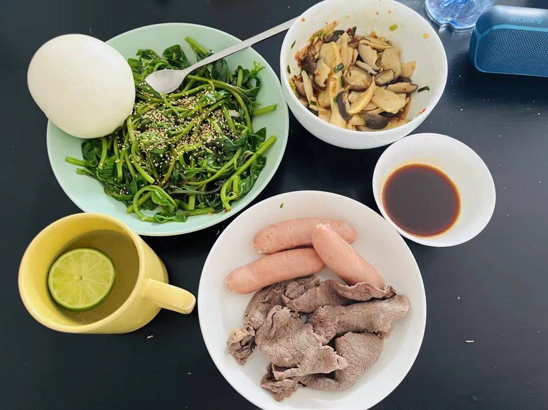 最近有在积极健身，所以每天自己做饭_4