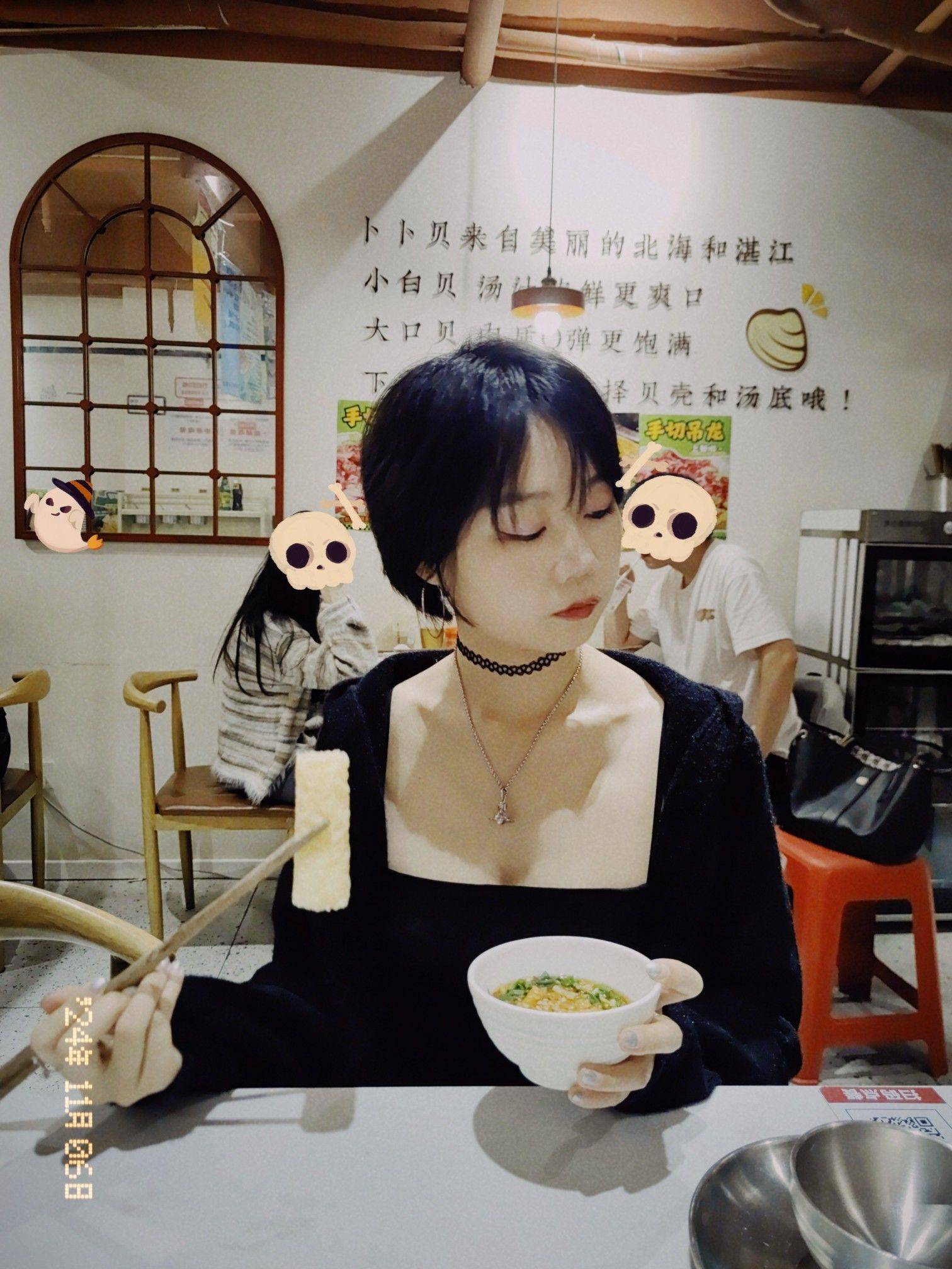 有没有是夜猫子还喜欢喝酒的姐妹一起住