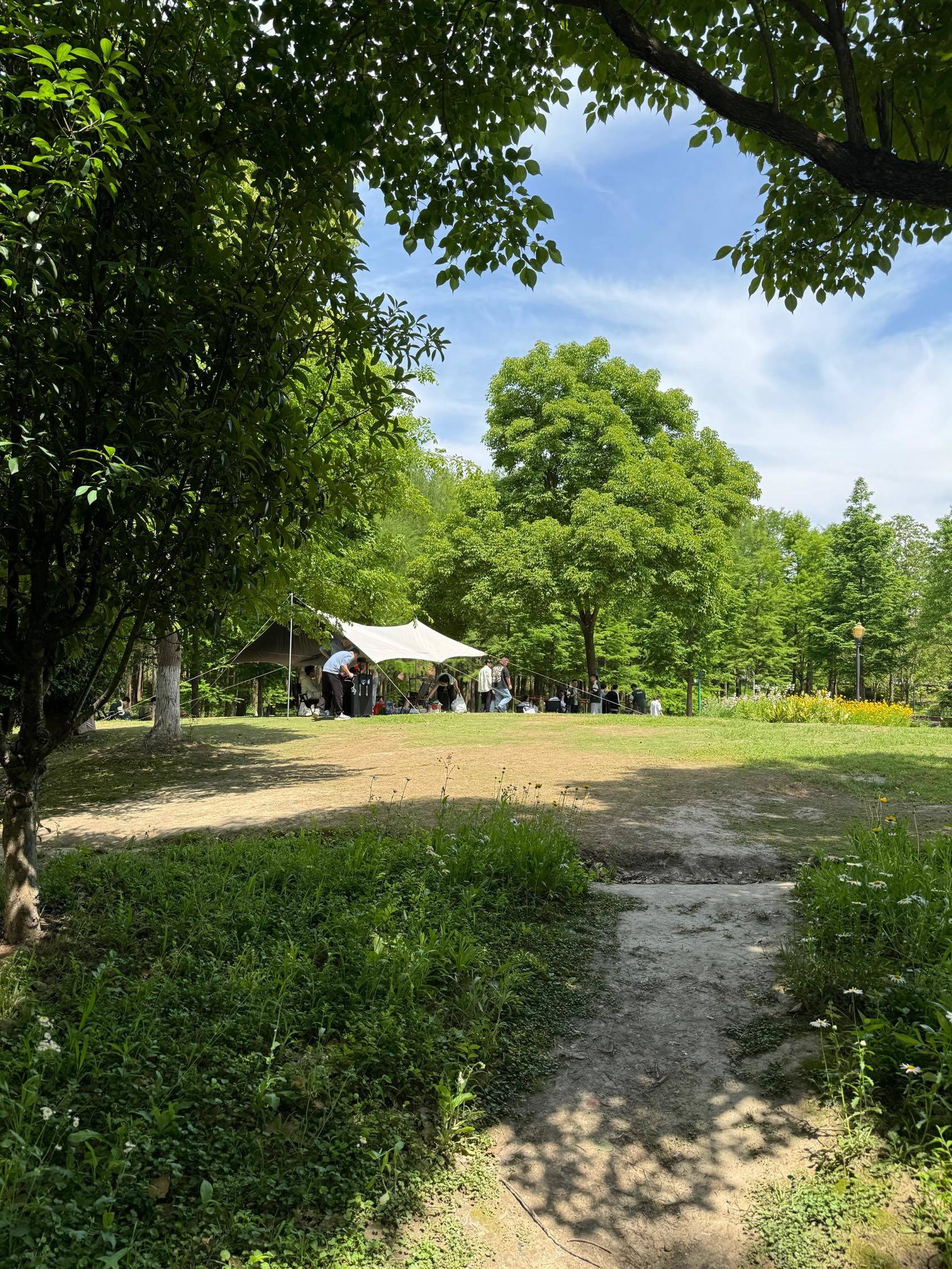 住在公园里，露营散步轻轻松松_4