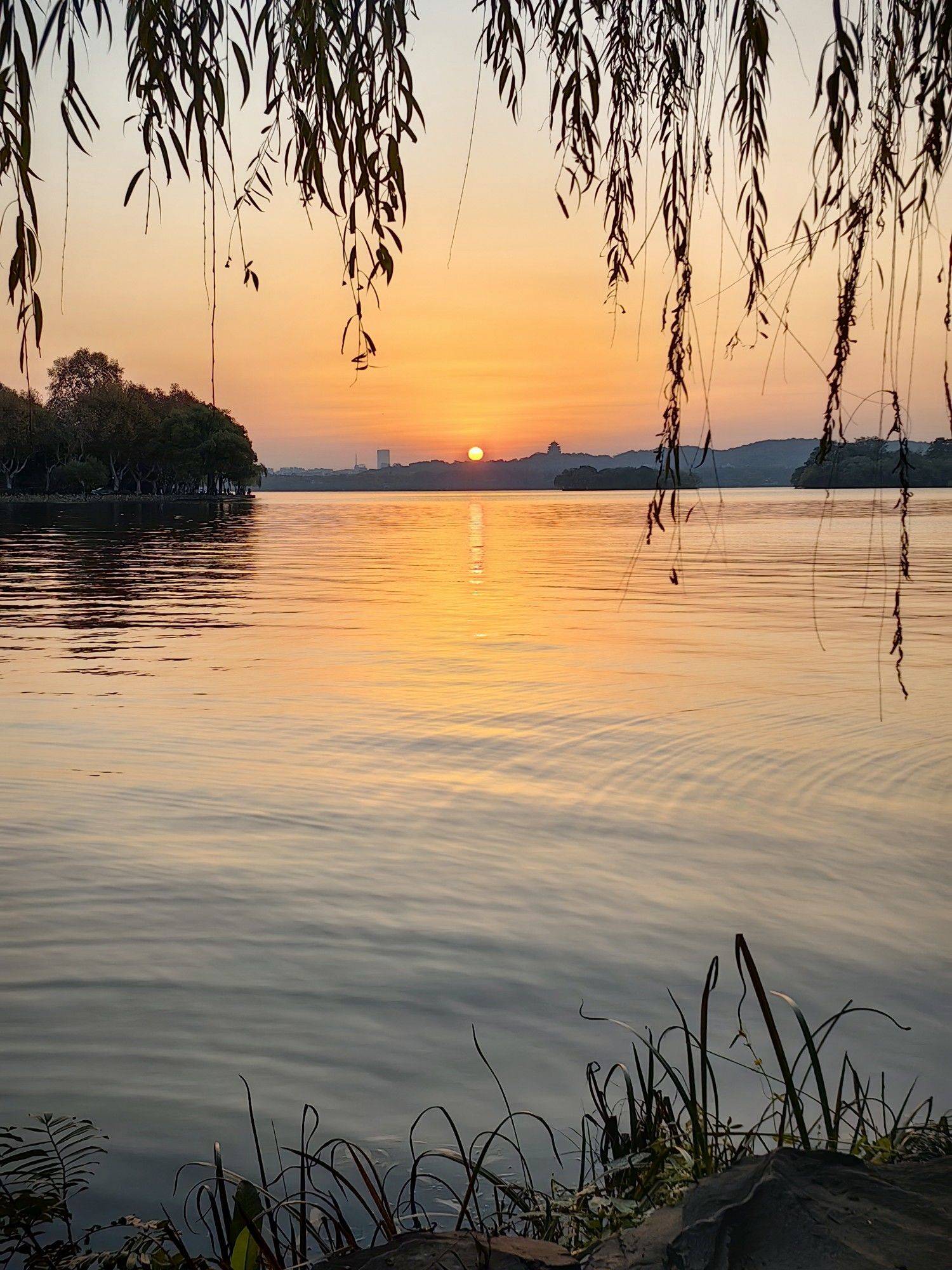 【日出西湖，深秋杭州】🌄🍂_4