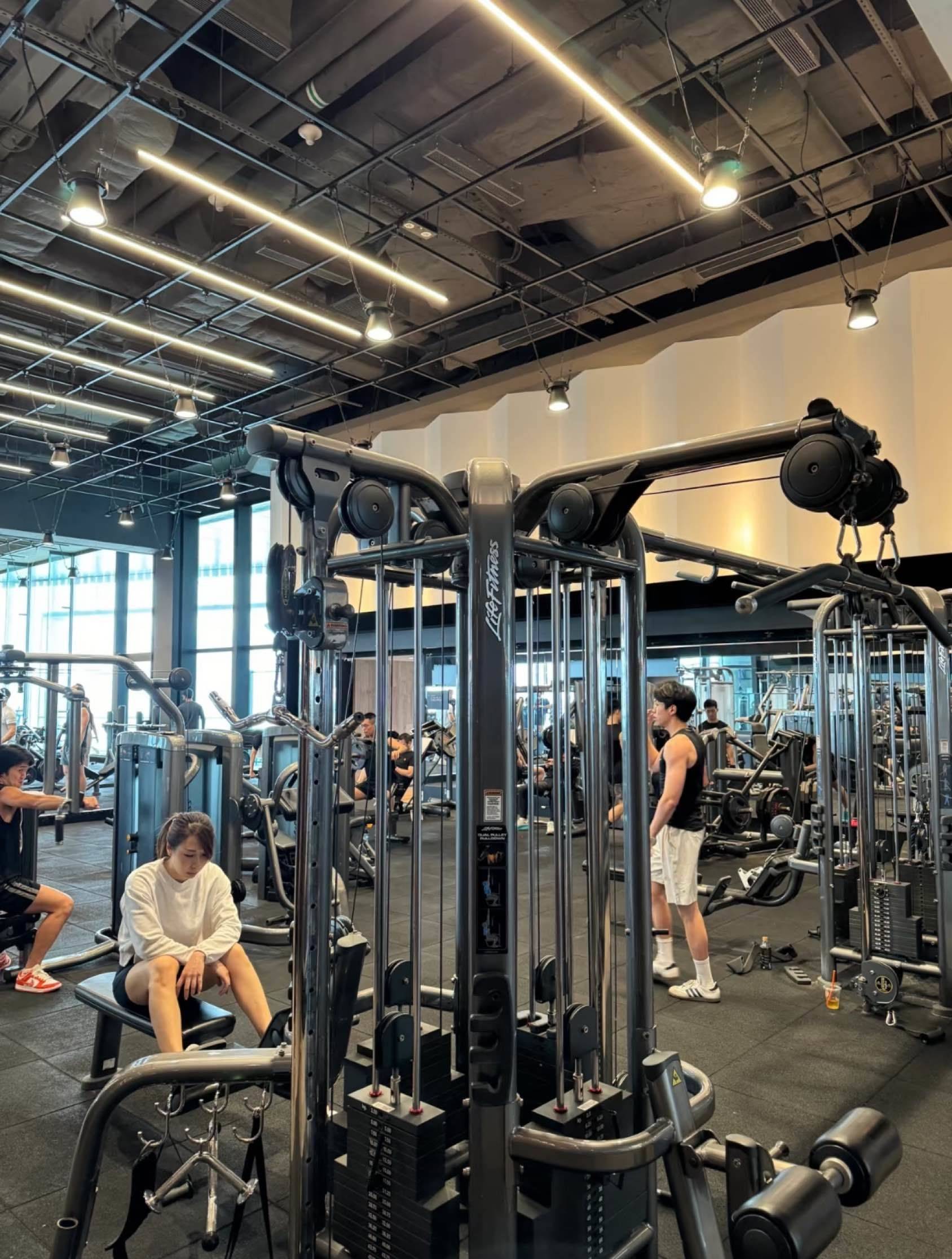 有钱不入金三角，有爱不进健身房！