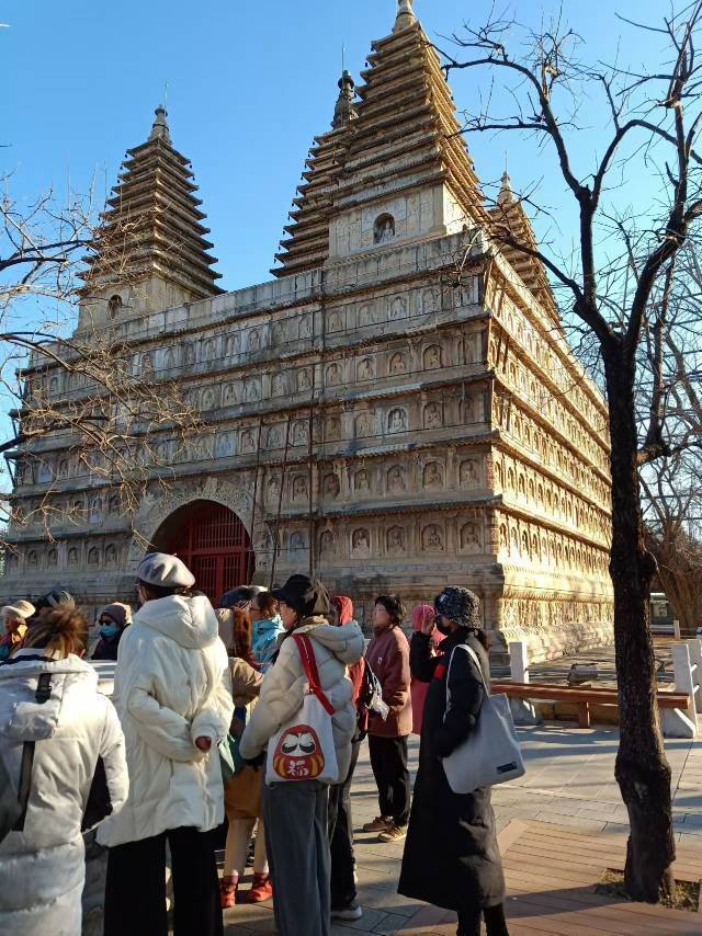 五塔寺石刻博物馆。白石桥