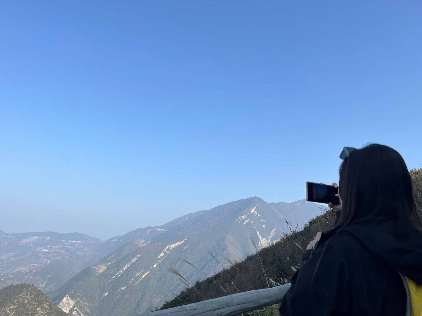 三峡龙脊🍁
反穿中程线get✅ 一起逃