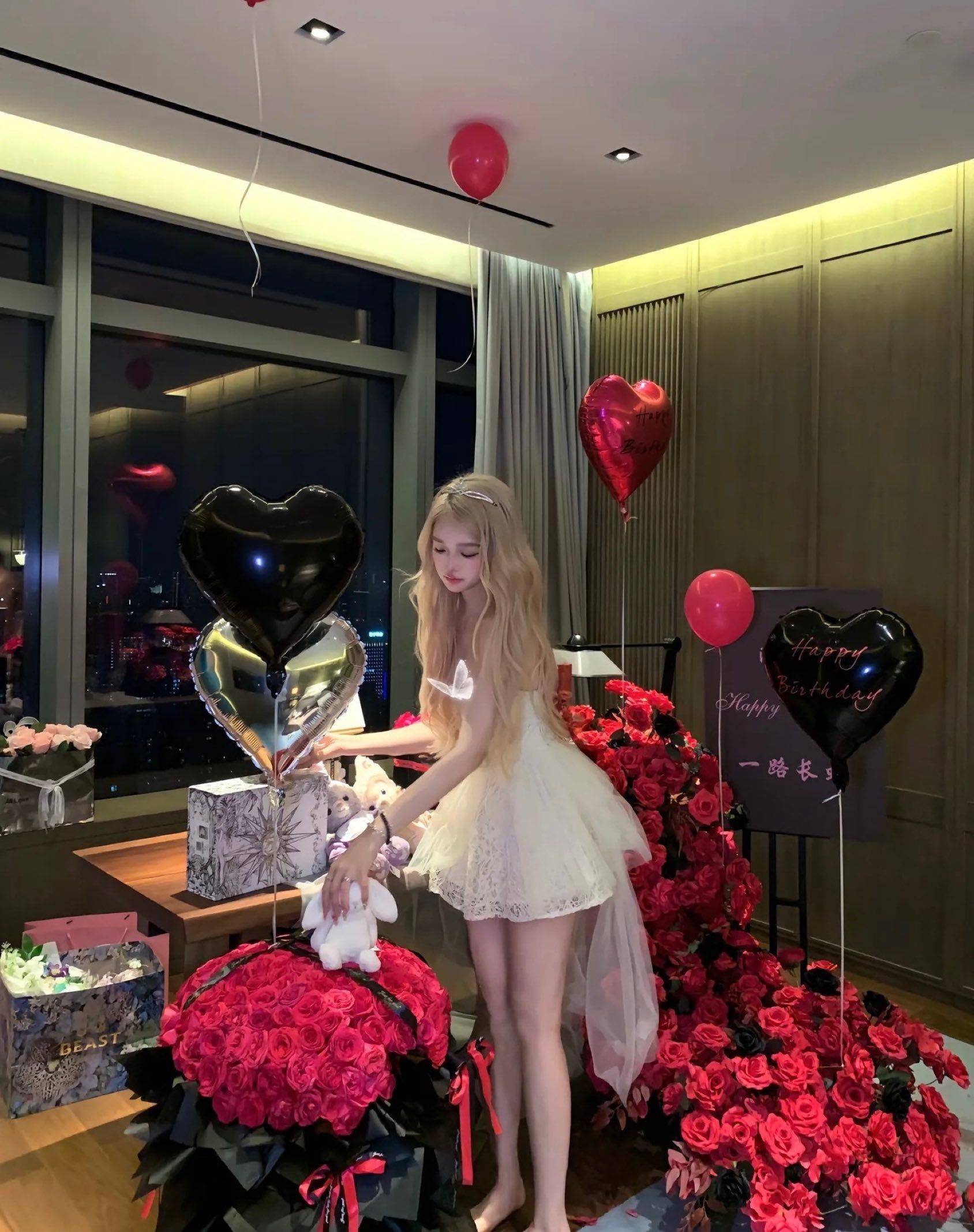 谁许你天上人间谁同你悔海情