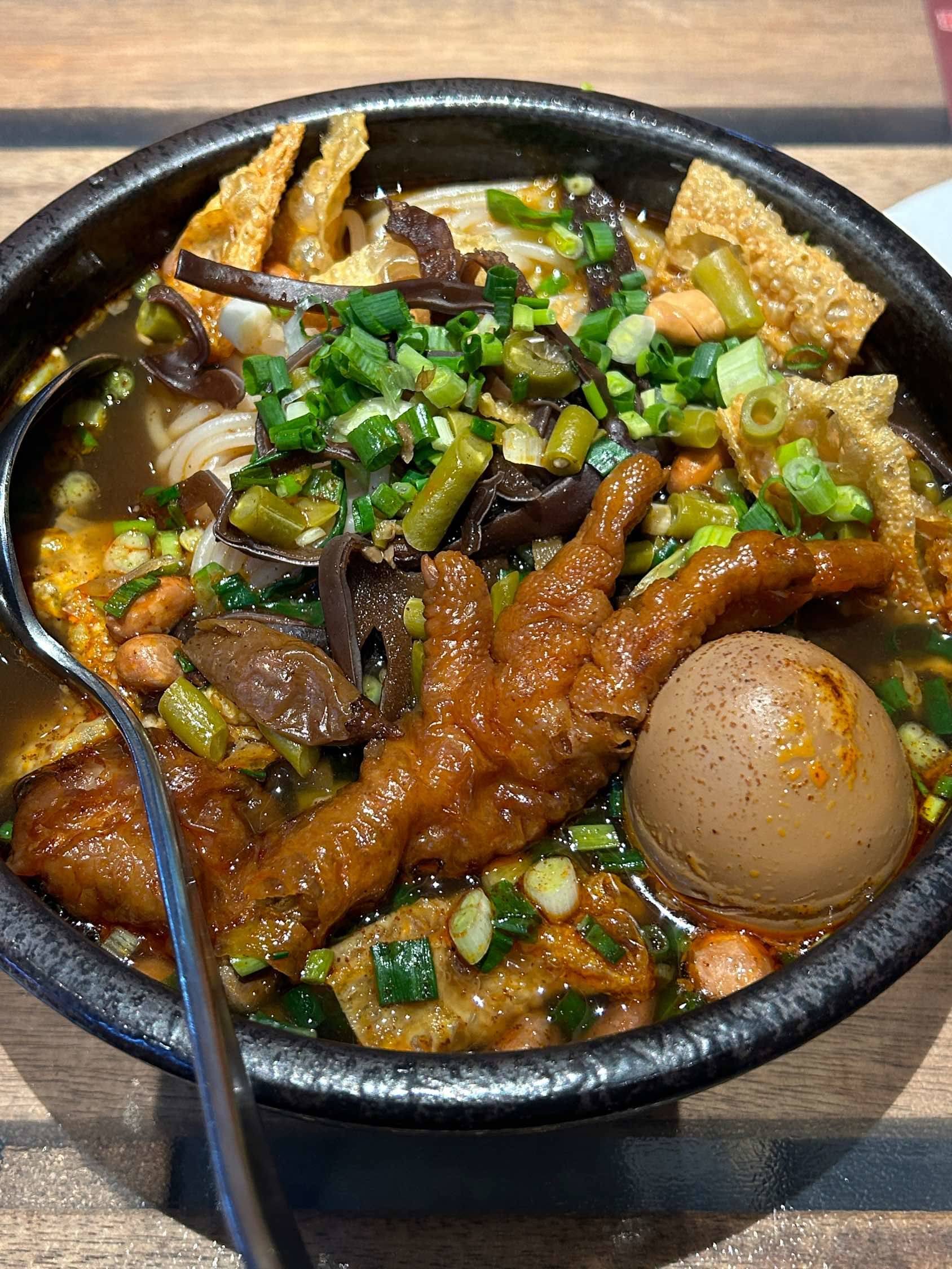 今日的螺蛳粉很臭🥹