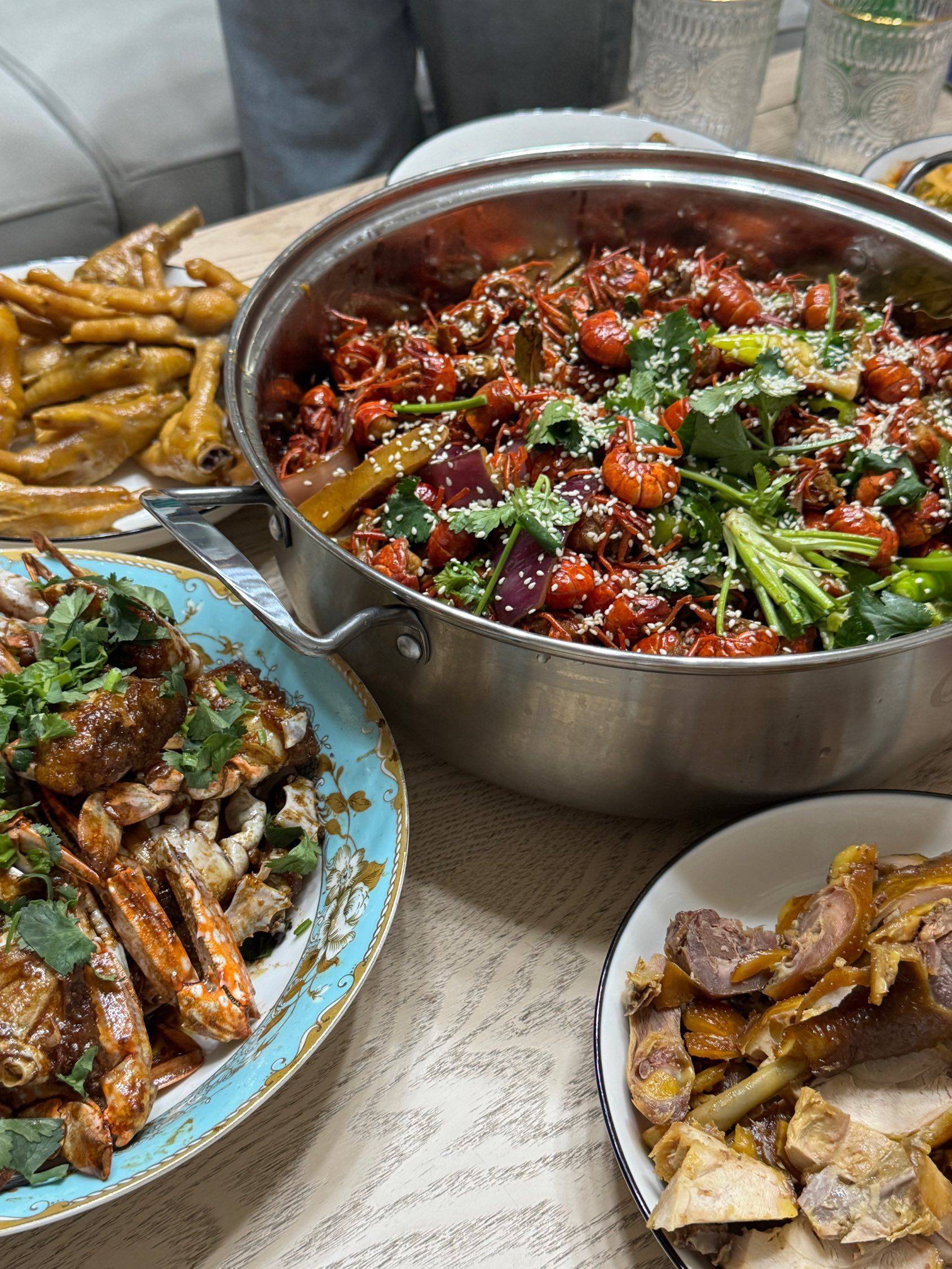 夏天要吃小龙🦐咯 完美室友 part_0