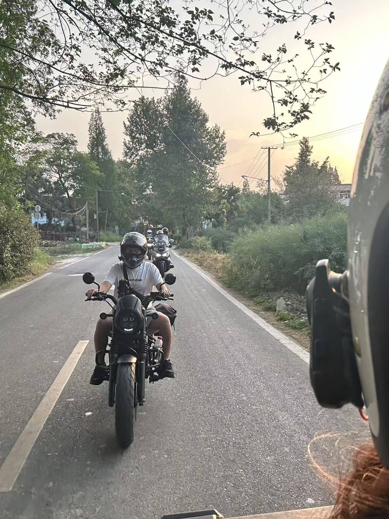 租房看我，能带你跑山玩水那种_4