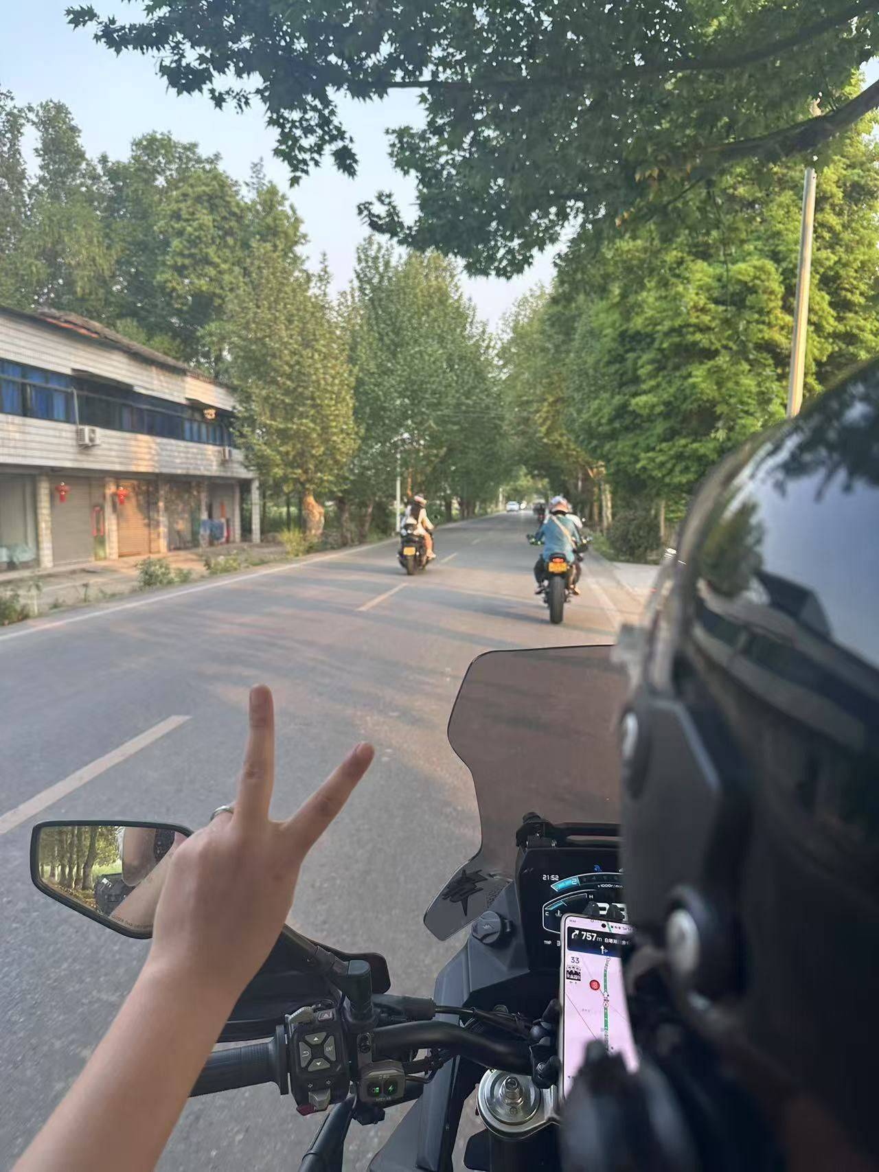 租房看我，能带你跑山玩水那种_2