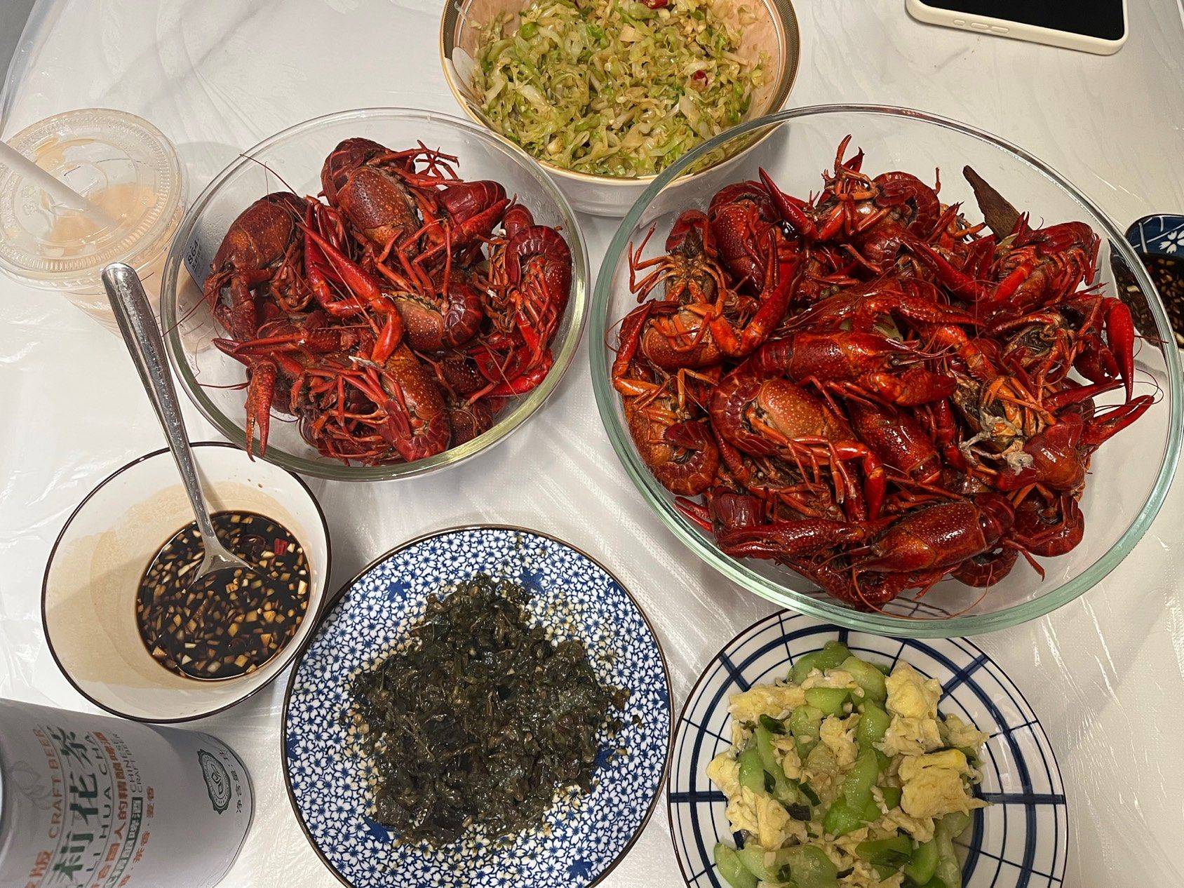 周末餐桌就位✨ 🦞小龙虾占C位，开炫！_0