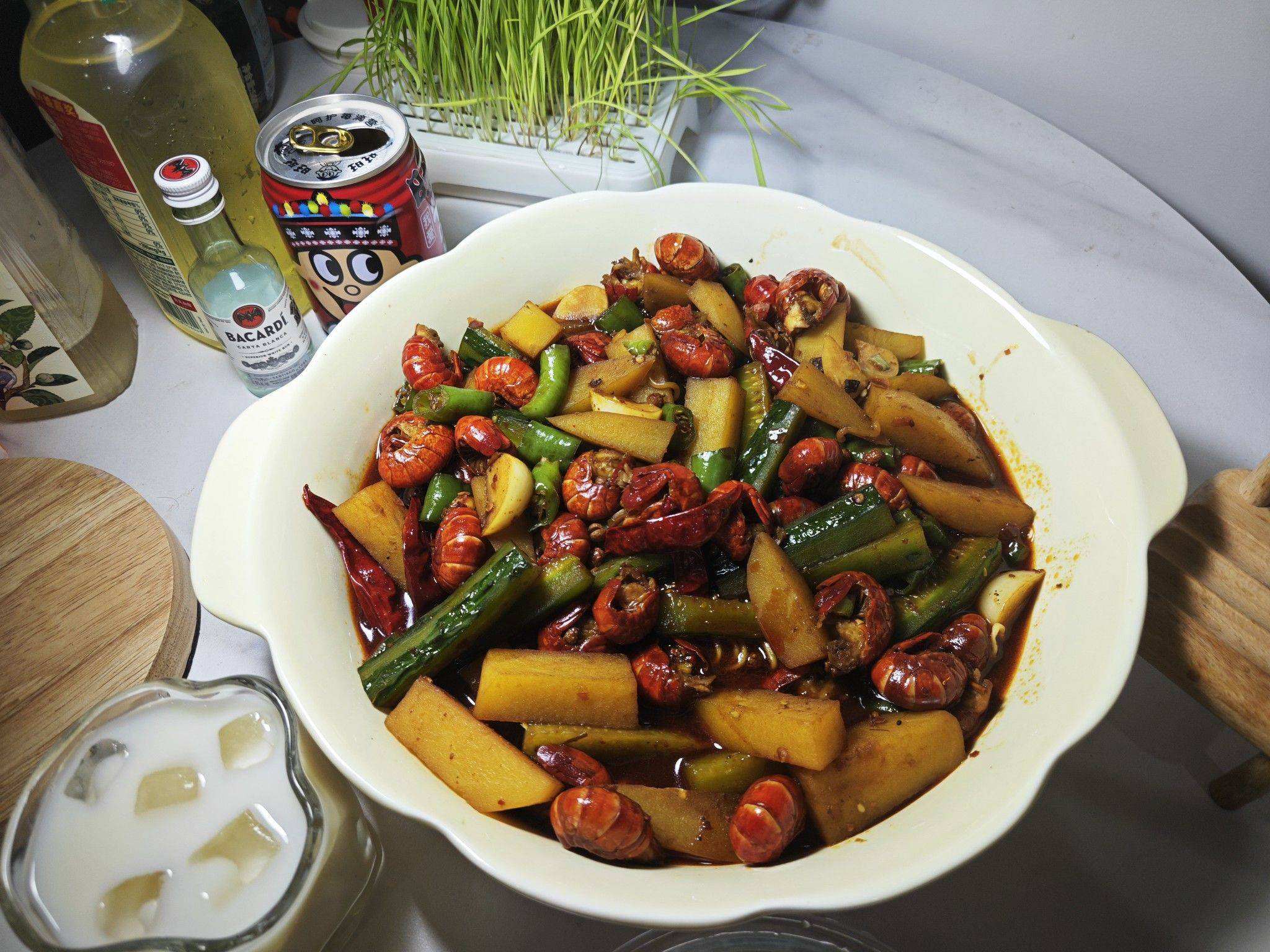  在线蹲室友 小酌一杯，惬意～