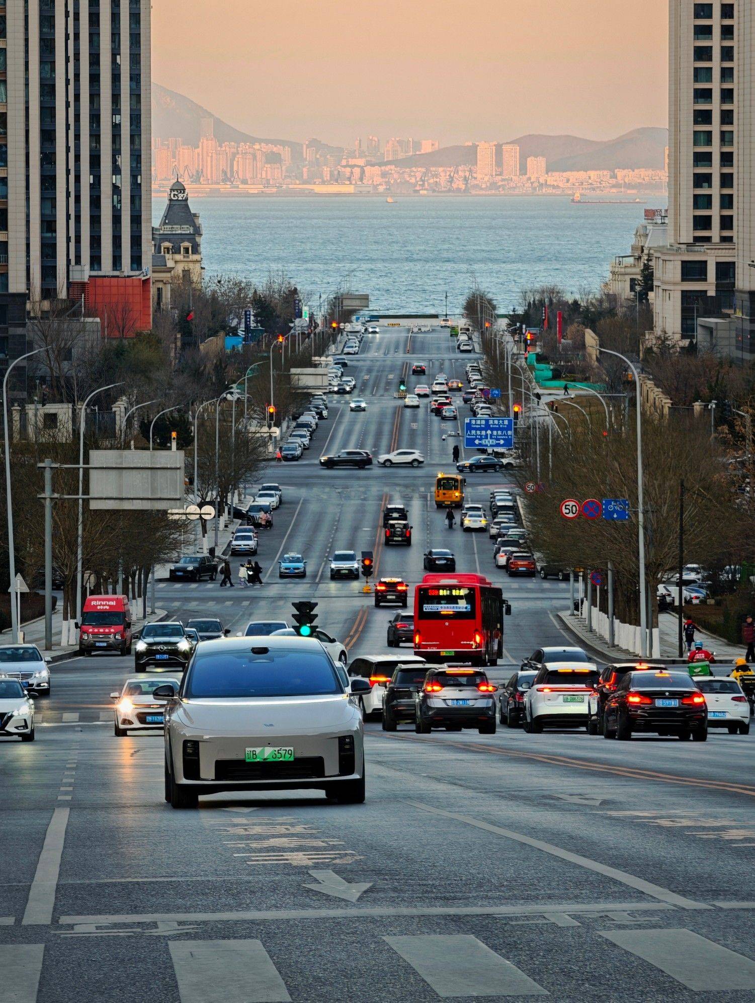 想甩开工作的烦恼，蹲个搭子一起去远方转转