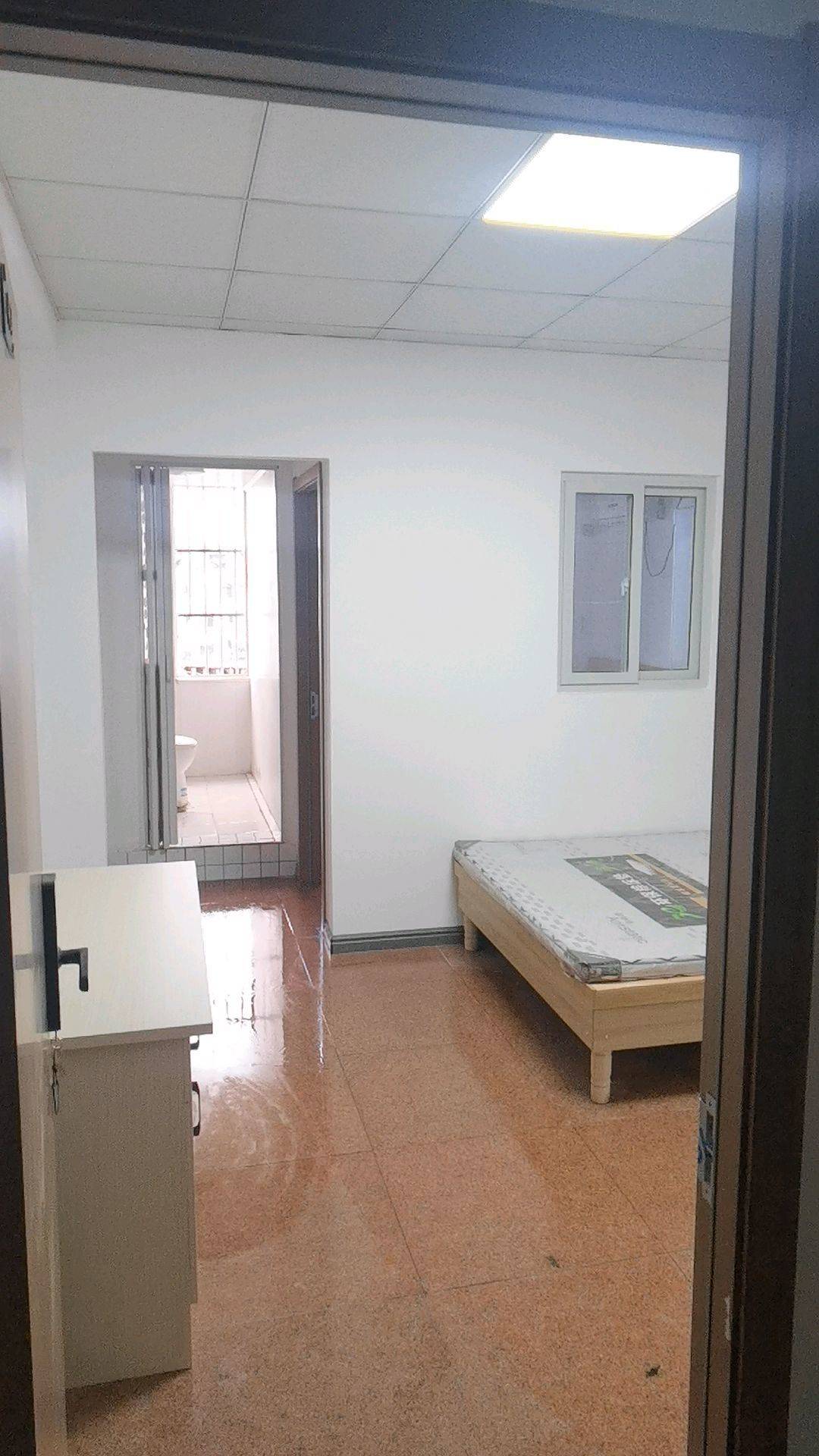 价格优惠了，1200元两个房间😂😂 宅