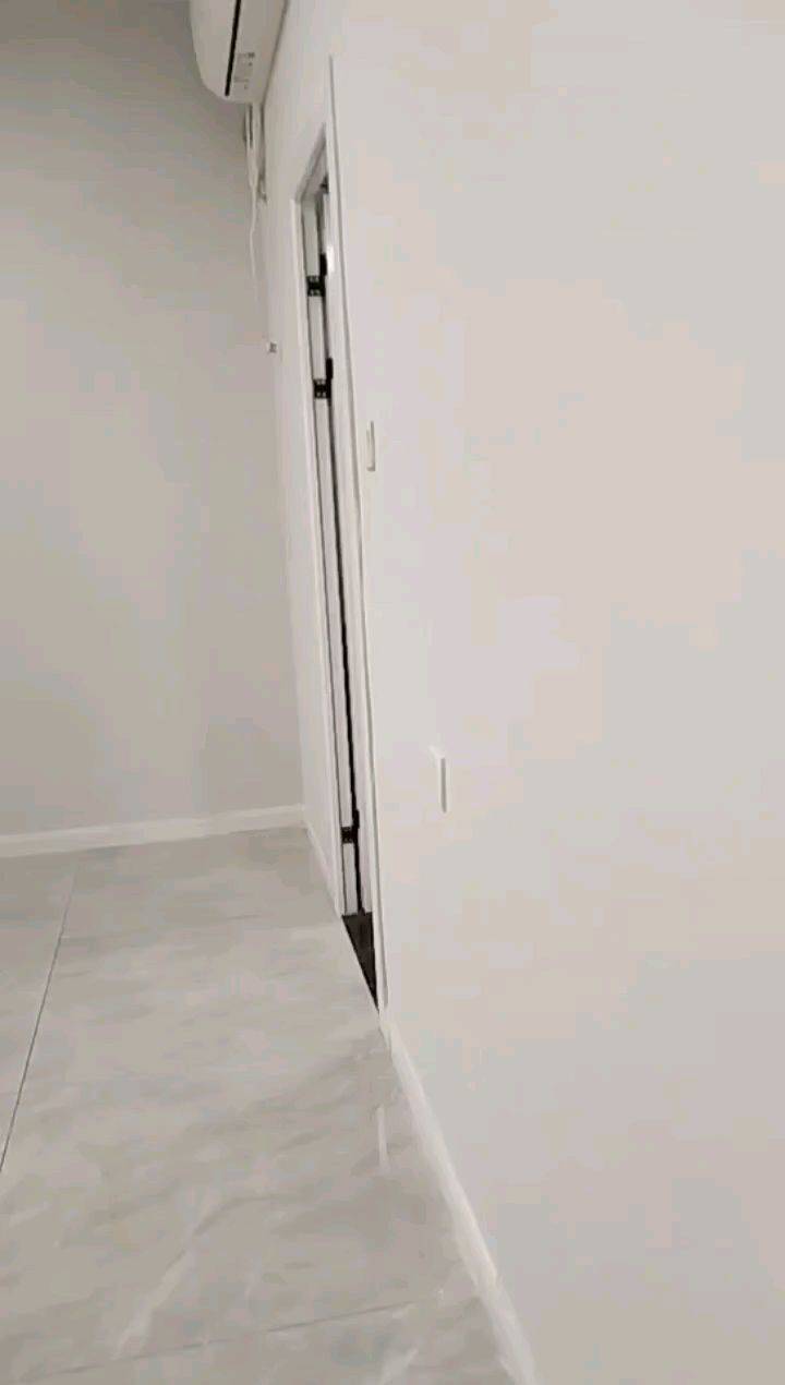 房子位于武汉市武昌区中南路聚豪华庭三室两