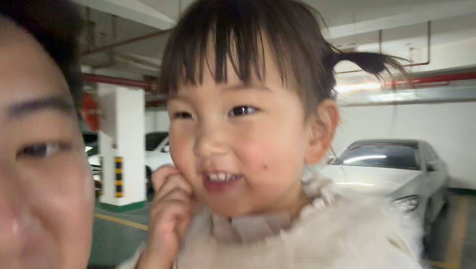 同步翻译的难度有点高呀！呵呵(ꄱੈˍꄱੈ)