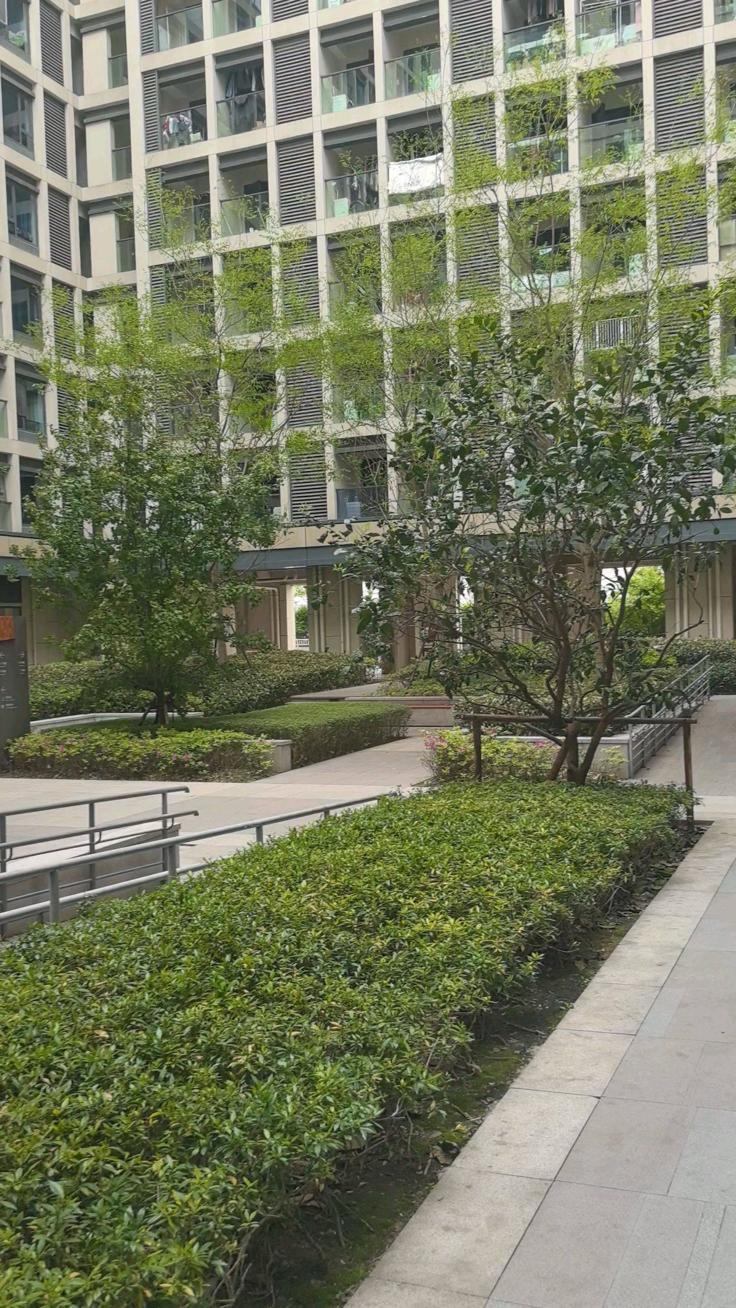 大虹桥租房价格便宜，民用水电通燃气的房子