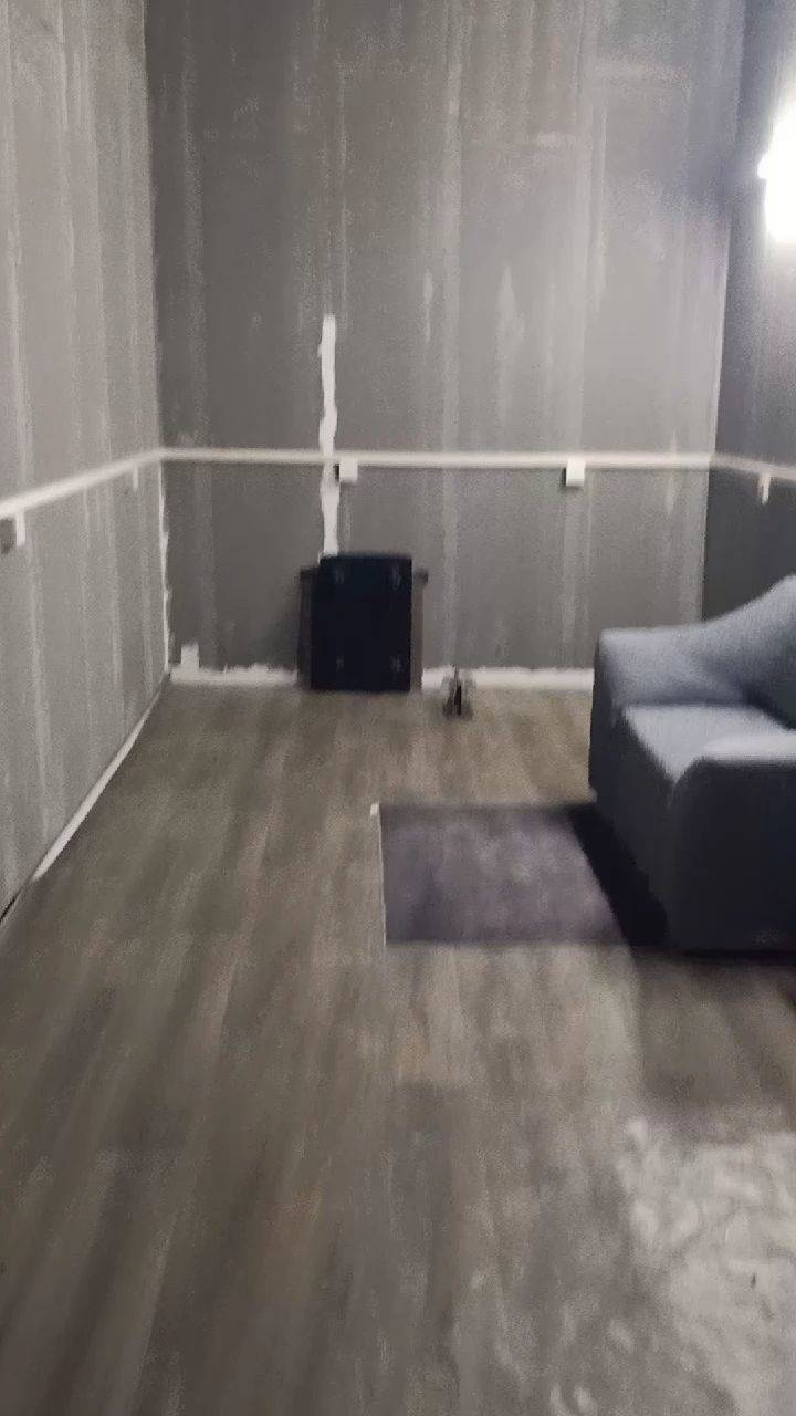 需要靠近澳門拱北海关小商铺的老板看过来